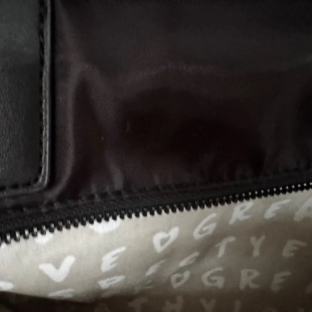Aimee Kestenberg Personal Item Travel Bag Black - Picture 7 of 10